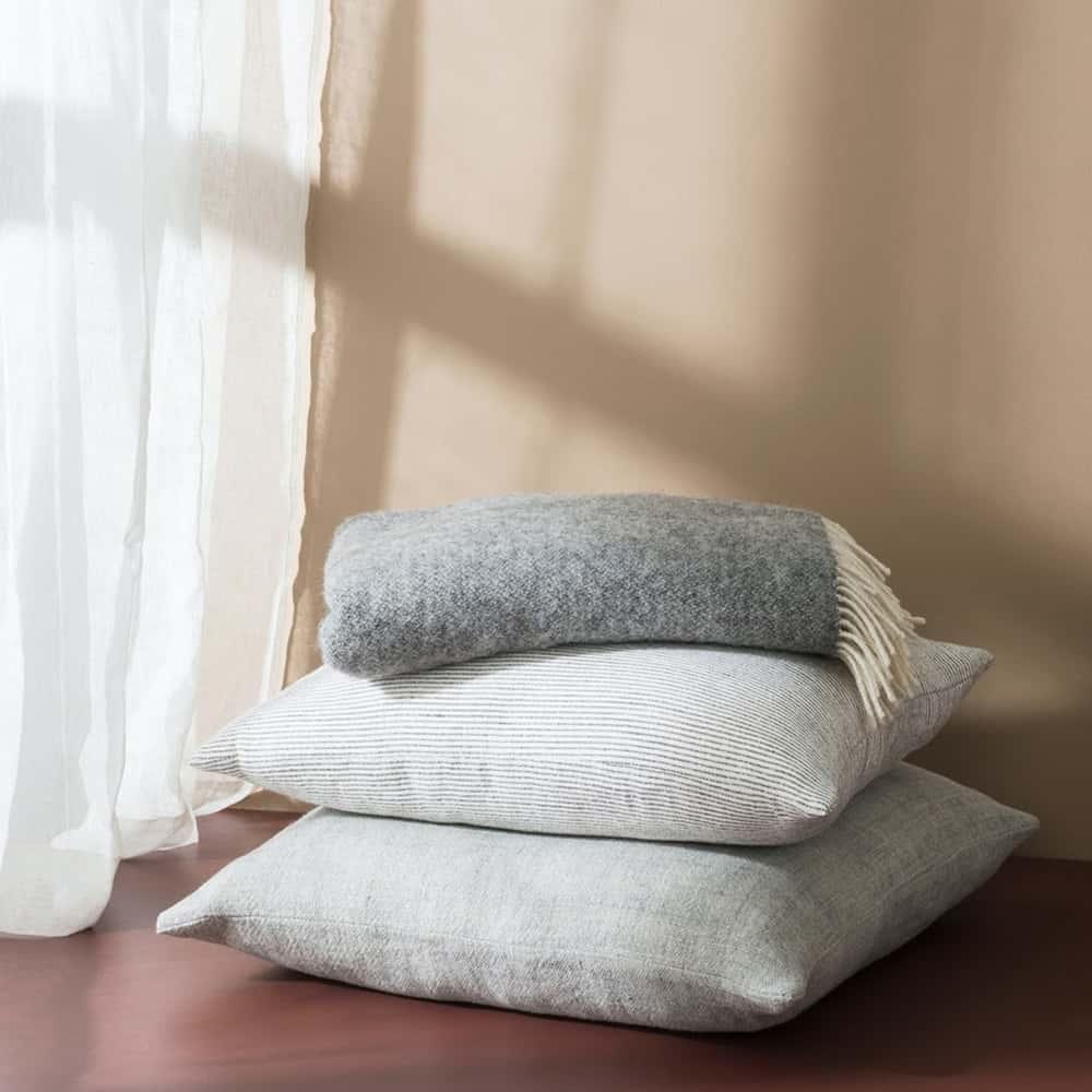 Wool Throw - Grey