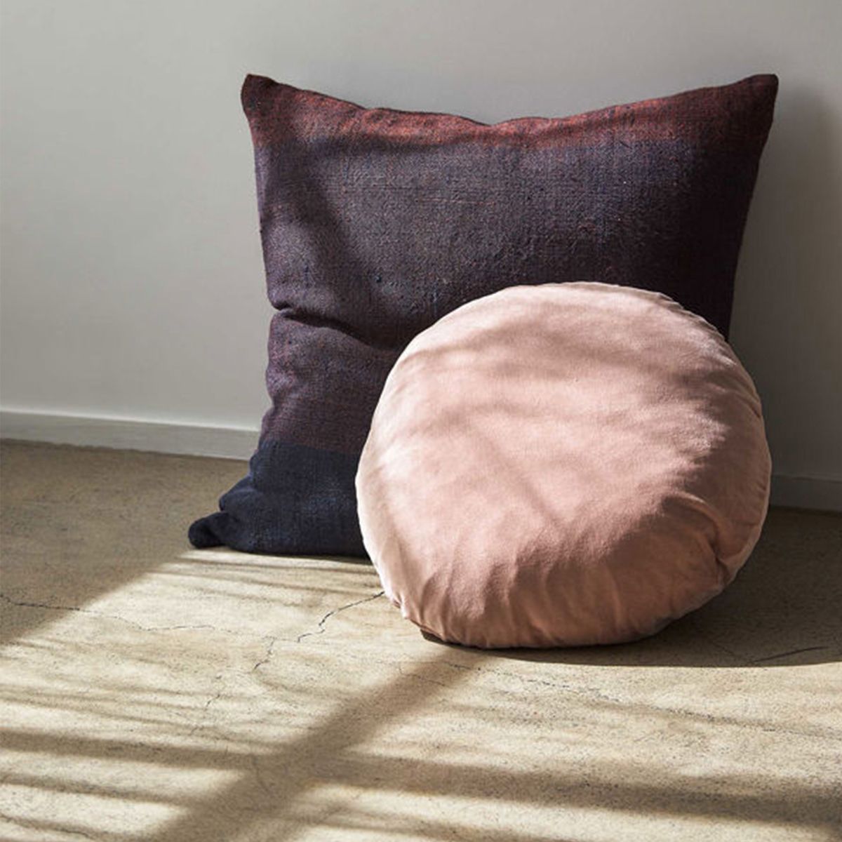 Velvet Cushion Round - Heather