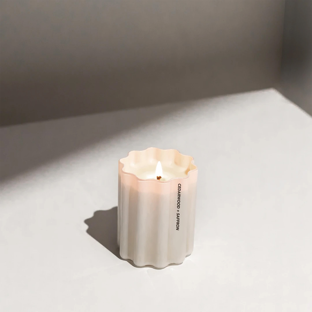 Wave Candle - Cedarwood & Safron