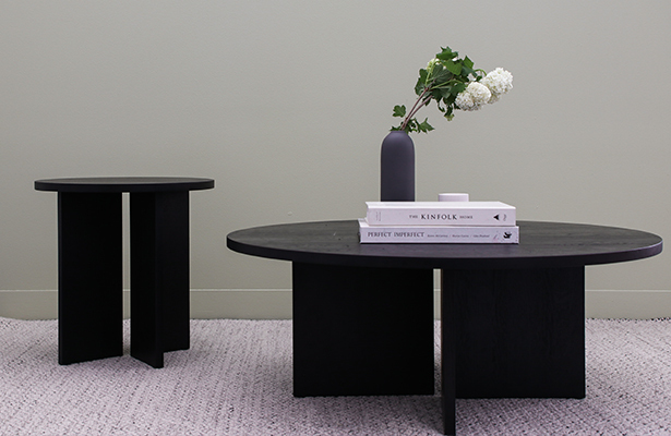 Edge Coffee Table - Black - A stunning contrast