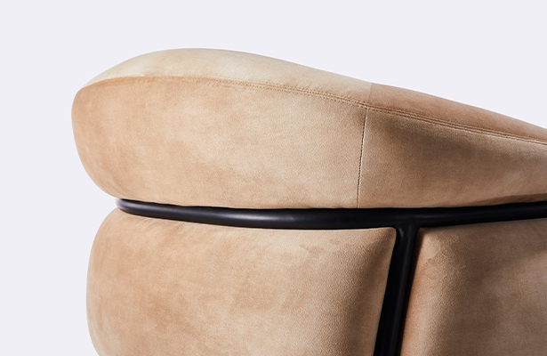 Belly Armchair - Warm Beige Velvet Decent 02 - Exploring New Perspectives