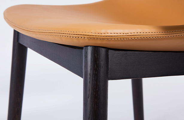 Hug Dining Chair With Arm - Tan Pu Leather / Black - Exploring New Perspectives