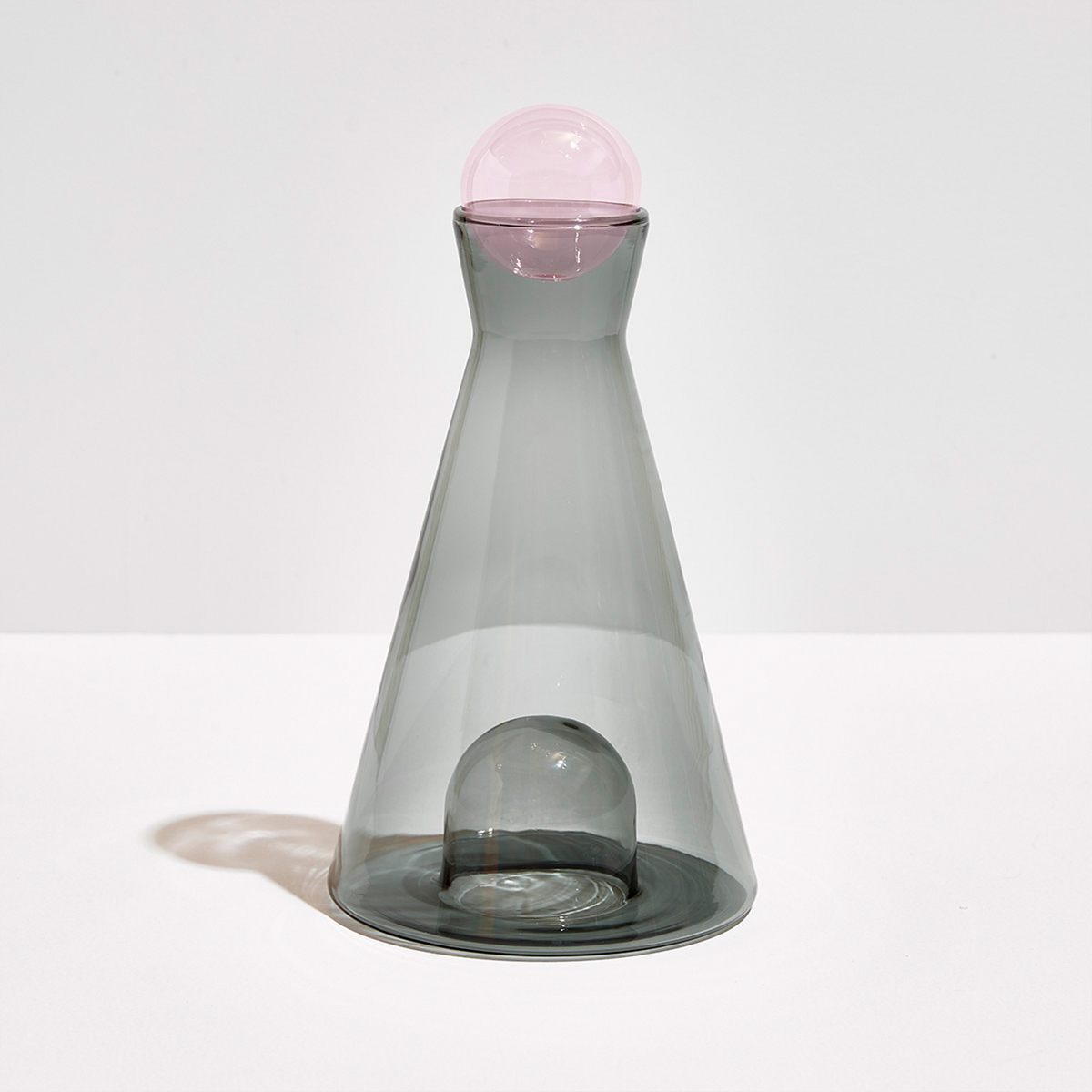 Vice Versa Carafe - Smoke / Pink