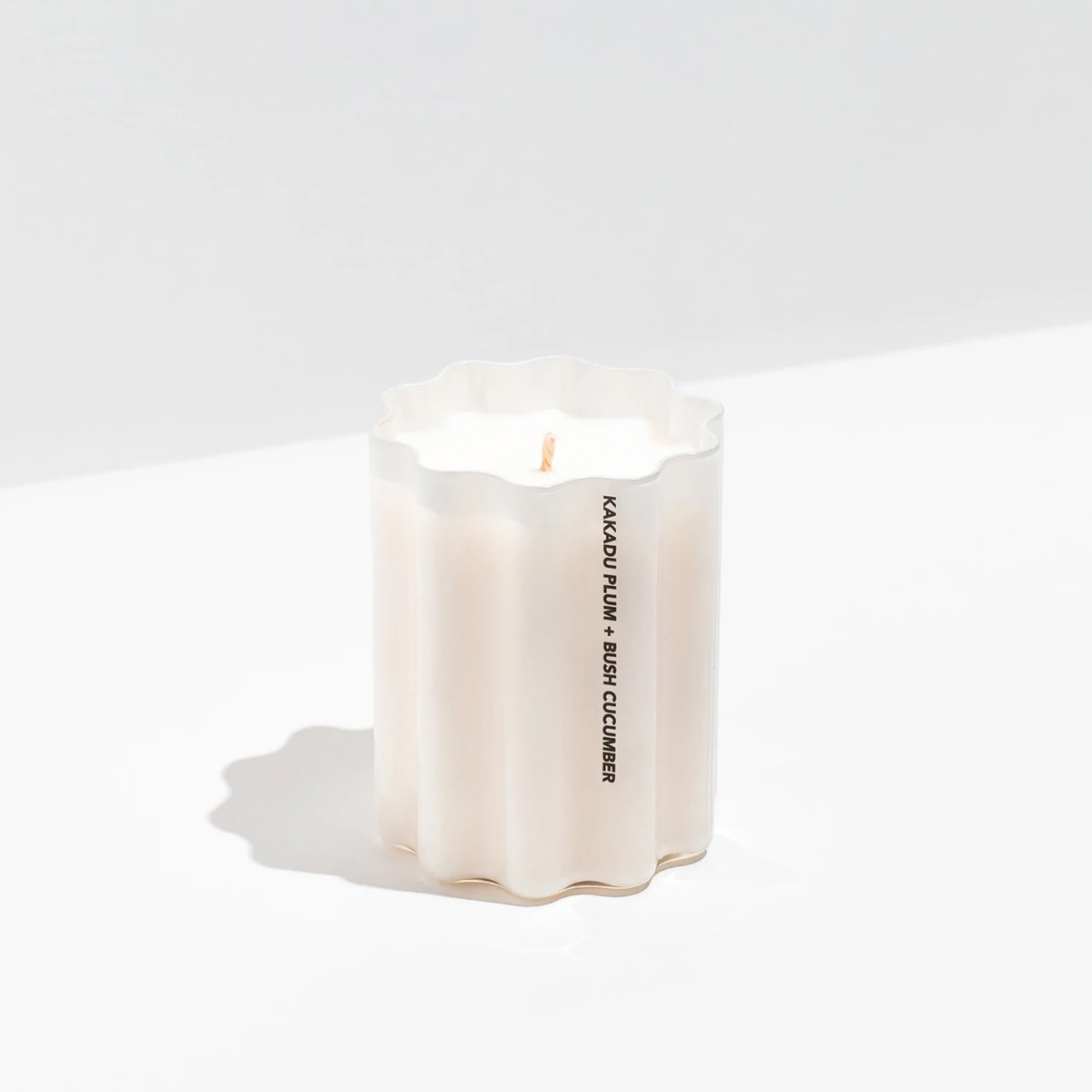 Wave Candle - Kakadu Plum & Bush Cucumber