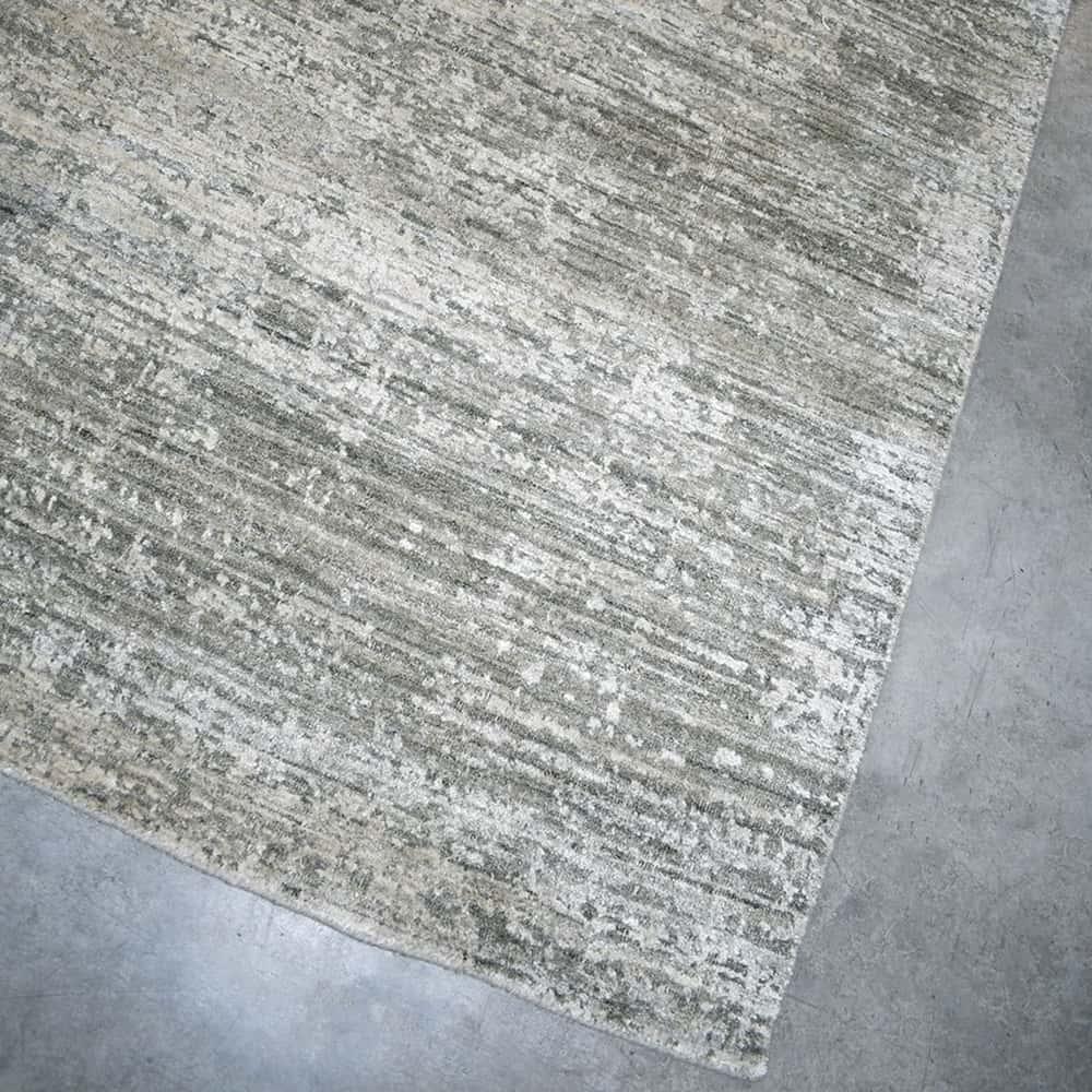 Regency VN86 Rug - Silver