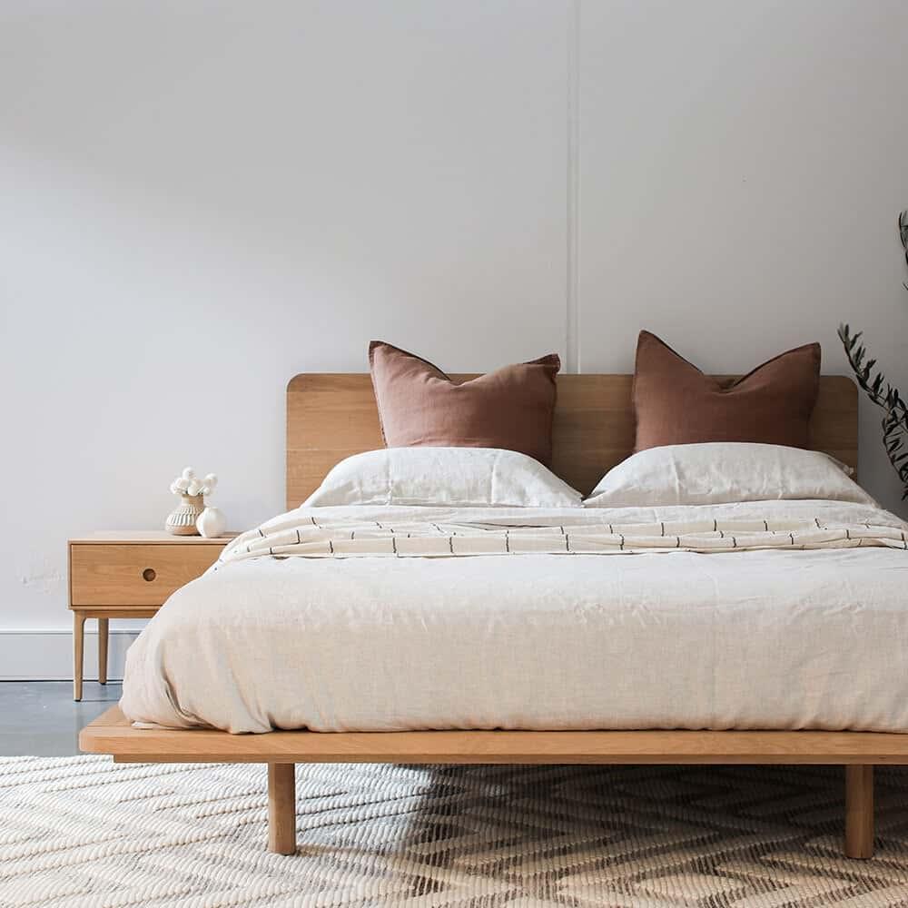 Serene Queen Bed - Oak